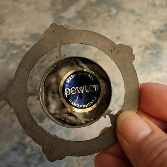 VINTAGE MADONNA PENDANT NECKLACE ITALY MOTHER & CHILD CHRIST -PEWTER-RELIGIOUS - Picture 4 of 4